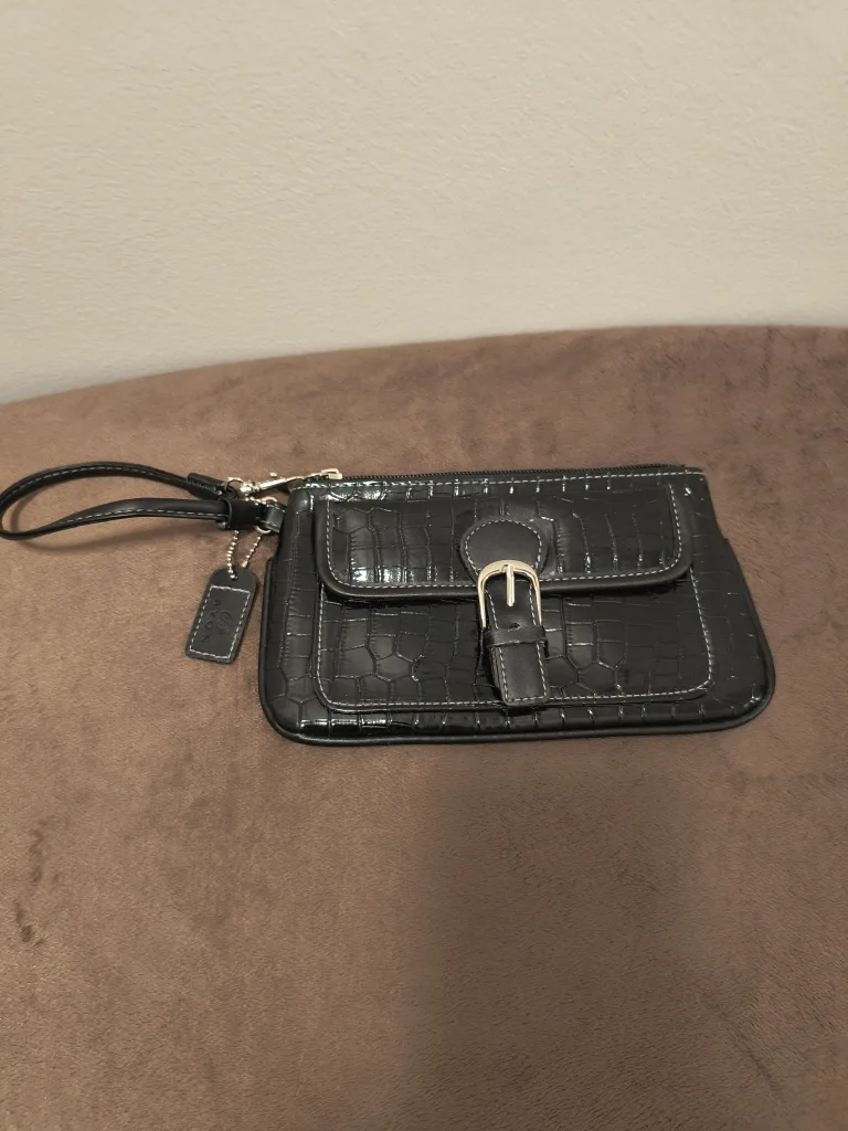 Black Wristlet thumbnail
