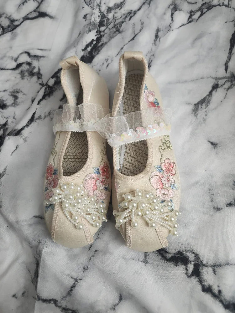 🌸 Elegant Floral Flats w/ Pearls – Size 36 image indicator(4)
