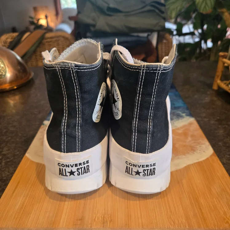 Converse Run Star Hike High Top - Women's Size 9 image indicator(2)