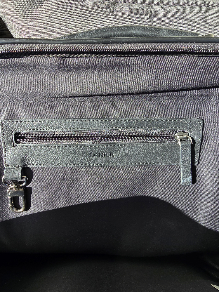 Danier Black Leather Backpack - photo 2