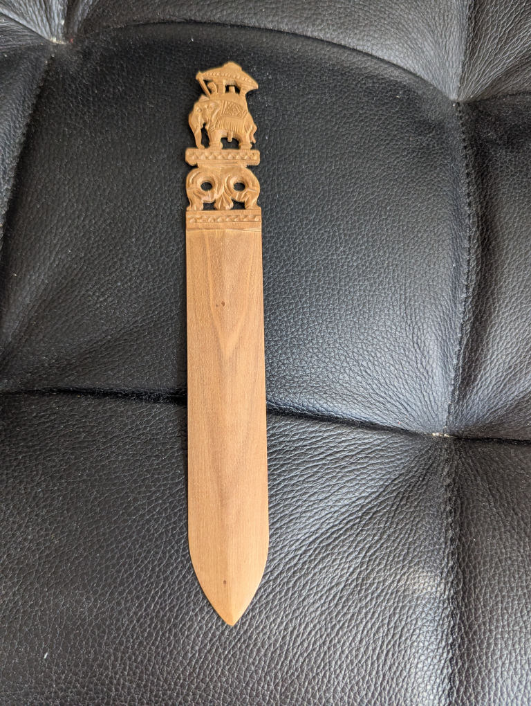 Hand Carved Wooden Bookmark 🥕 - photo 3