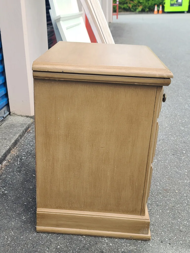 Wooden 3-Drawer Nightstand image indicator(2)