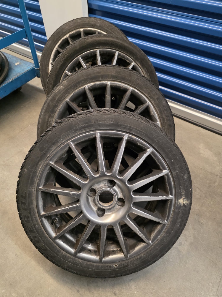 Ford Alloy Rims - photo 5