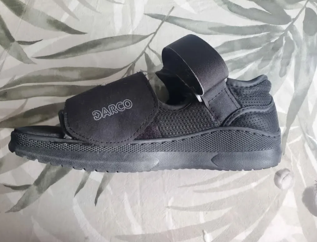 Darco MedSurg Shoe, Size M (women's 6.5-9) thumbnail