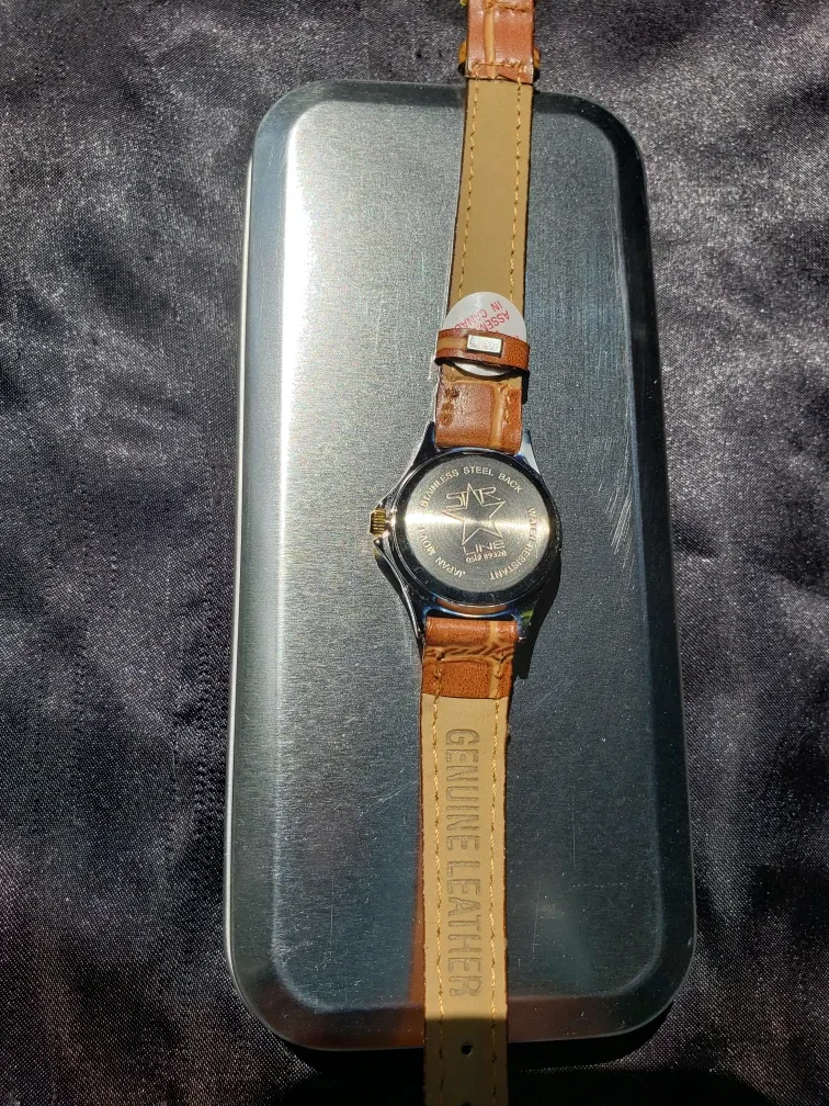 Labatts Women's Watch with Genuine Leather Band image indicator(2)