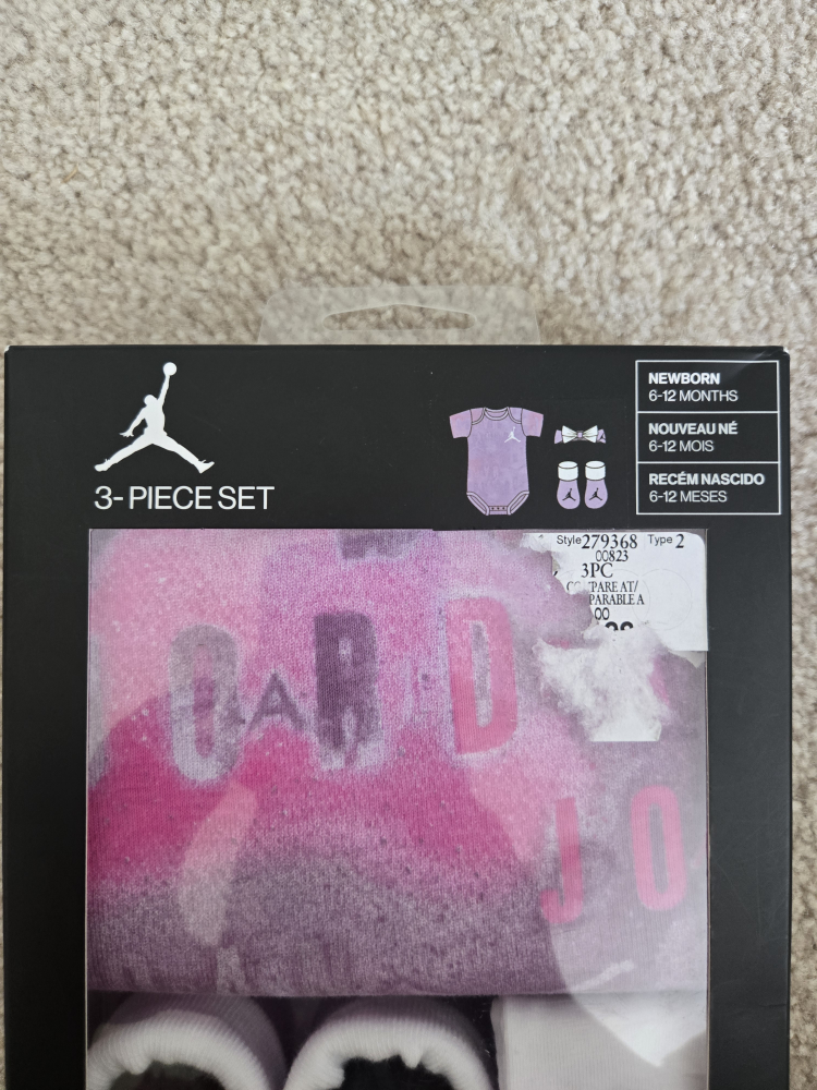 New Jordan 3-Piece Newborn Set (6-12 Months) - photo 2