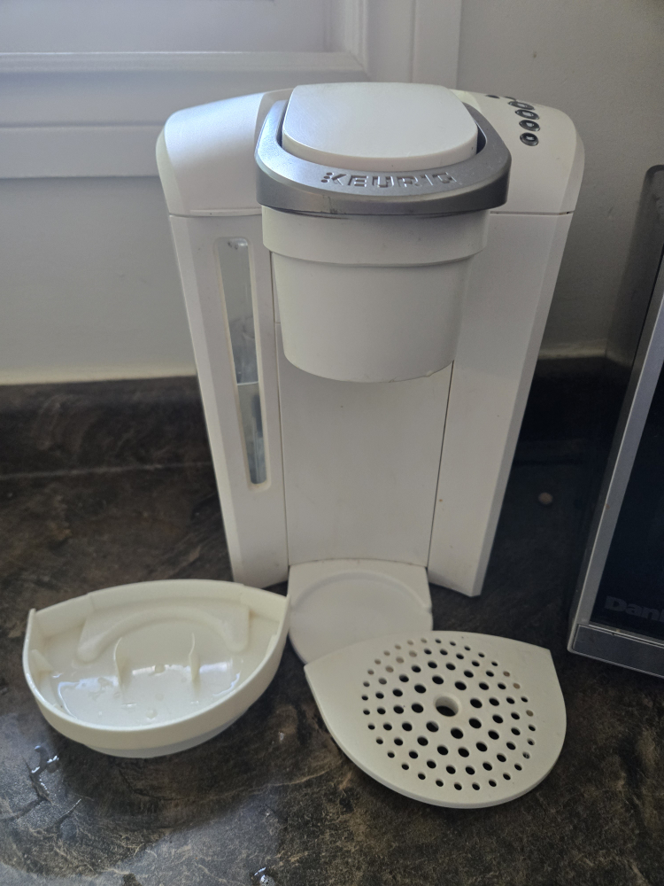 Keurig Single Serve Coffee Maker - photo 2