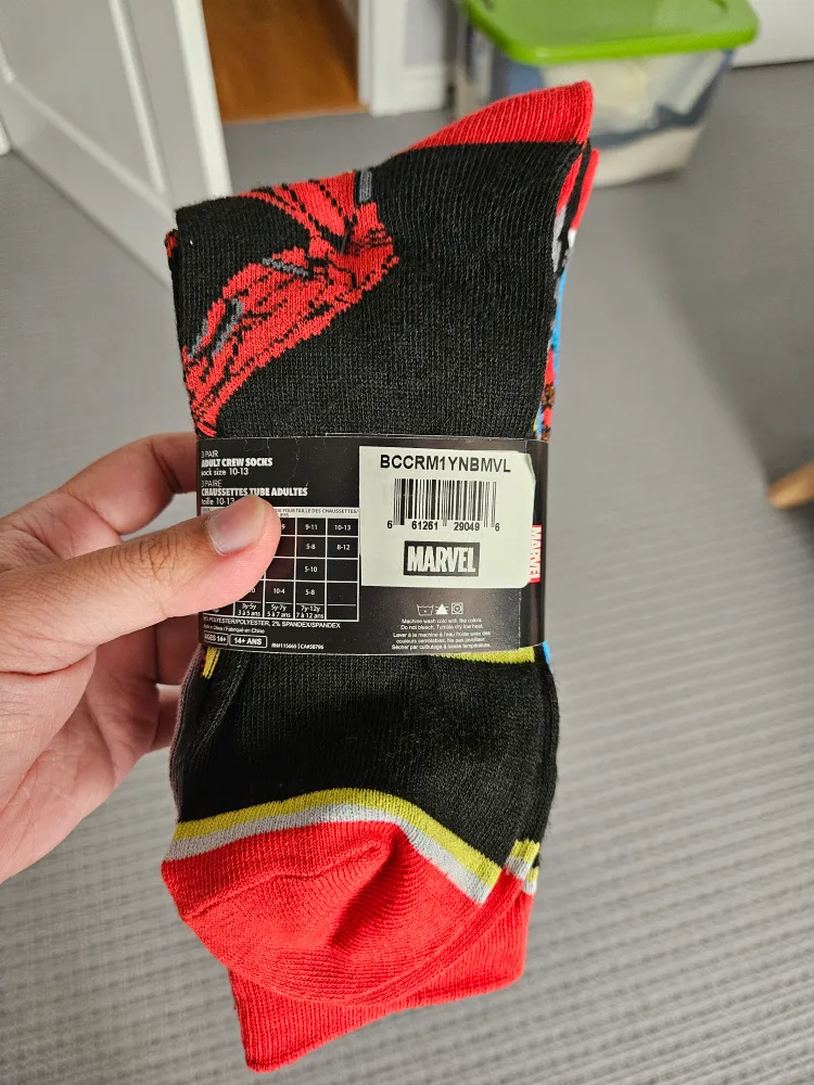 Marvel 3-pack socks image indicator(2)