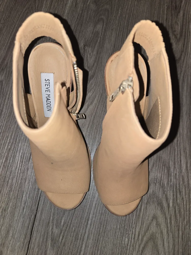 Steve Madden Tan Open Toe Booties image indicator(2)