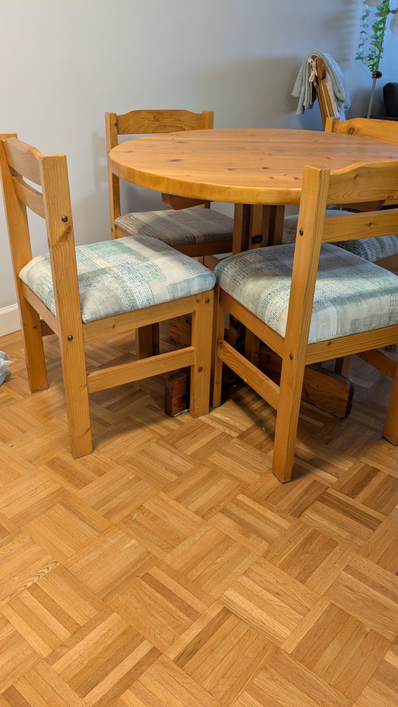 Round Wooden Dining Table with 5 Chairs - photo 2