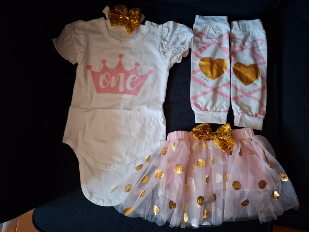 NEW 1 year old princess girl 5pc set thumbnail