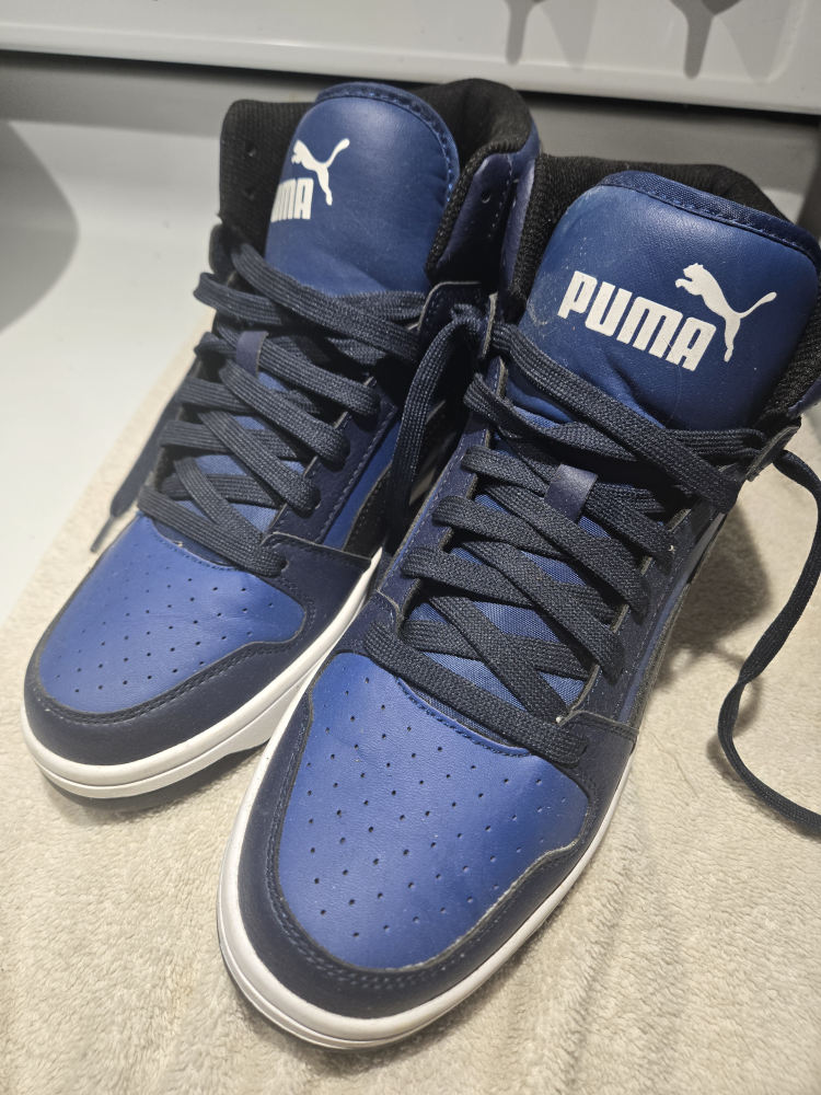 Men's Puma shoes
