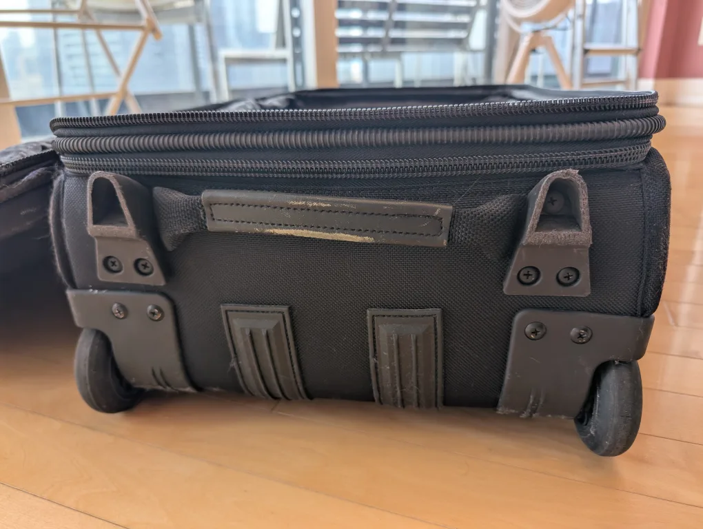 Black Rolling Suitcase image indicator(3)