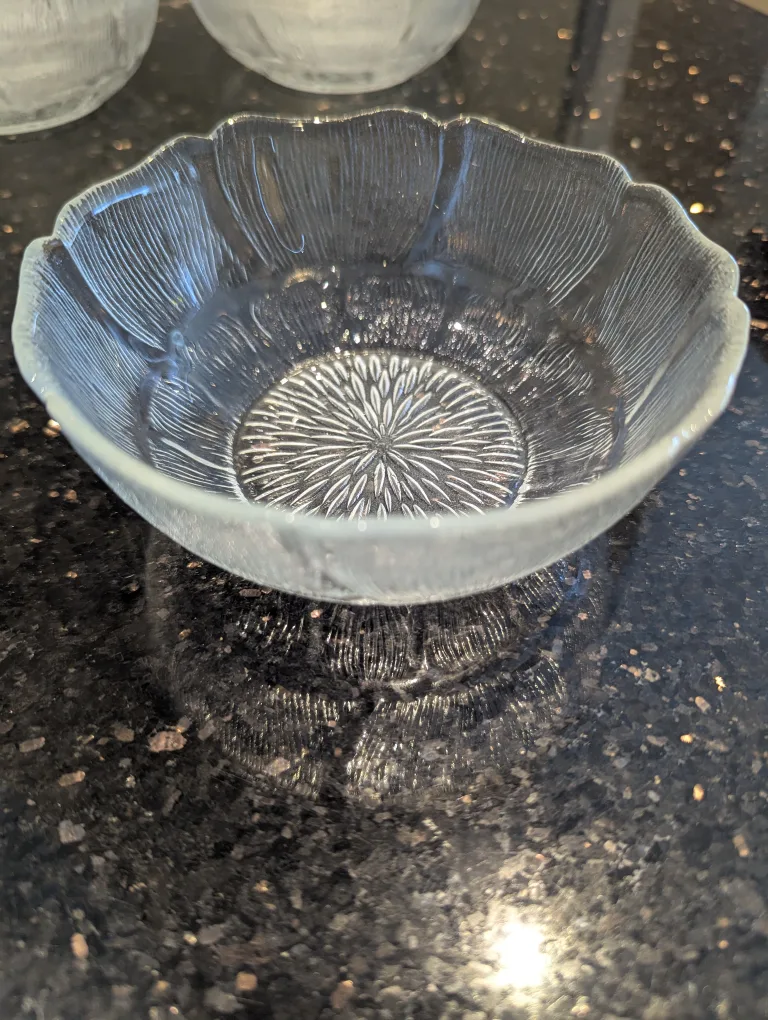 Set of 8 Small Glass Bowls thumbnail