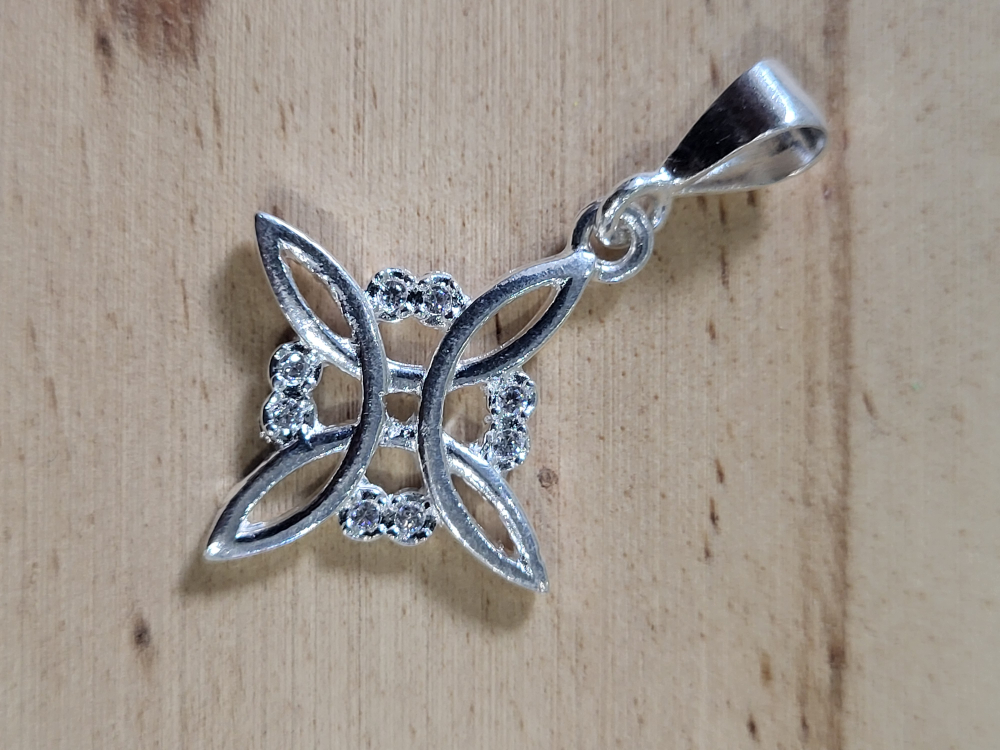 Silver Celtic Knot Pendant - photo 2
