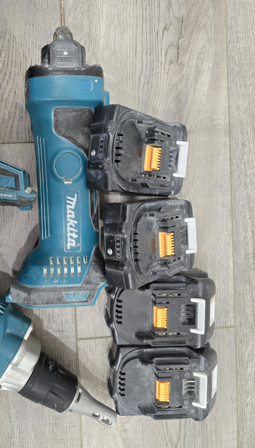cordless drywall cutter and batteries