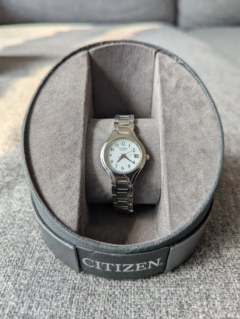 Citizen Ladies' Silver Watch thumbnail