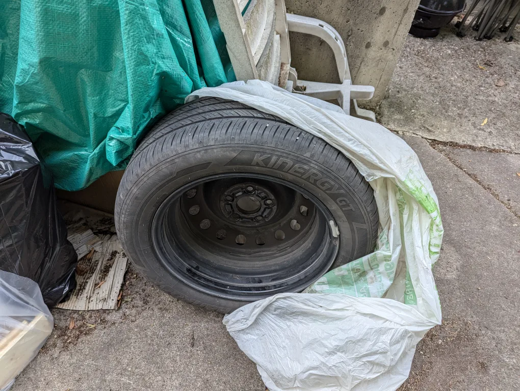 Hankook Kinergy GT Tire 215/55R16 image indicator(4)