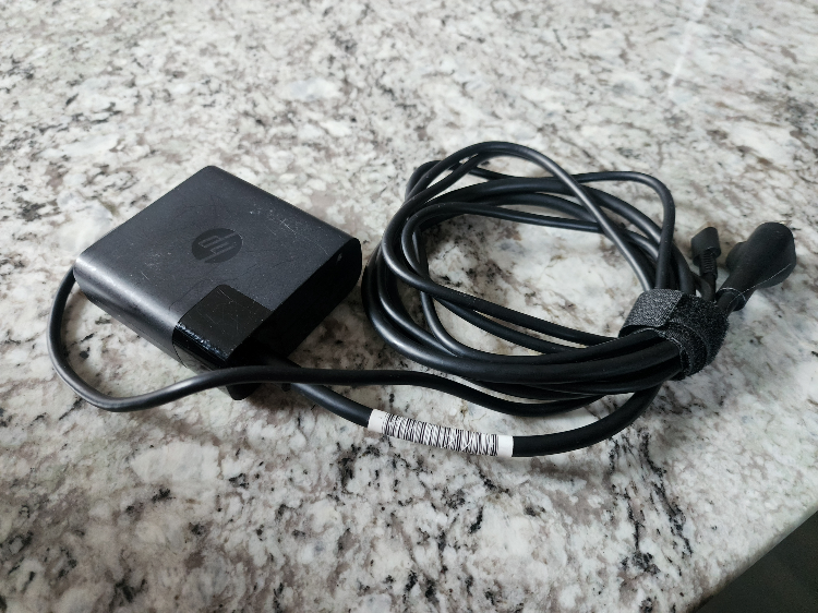 HP Laptop Charger - photo 2