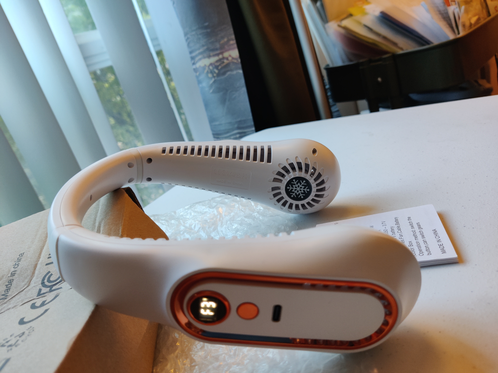 New Portable Neck Fan - White/Rose Gold - photo 2