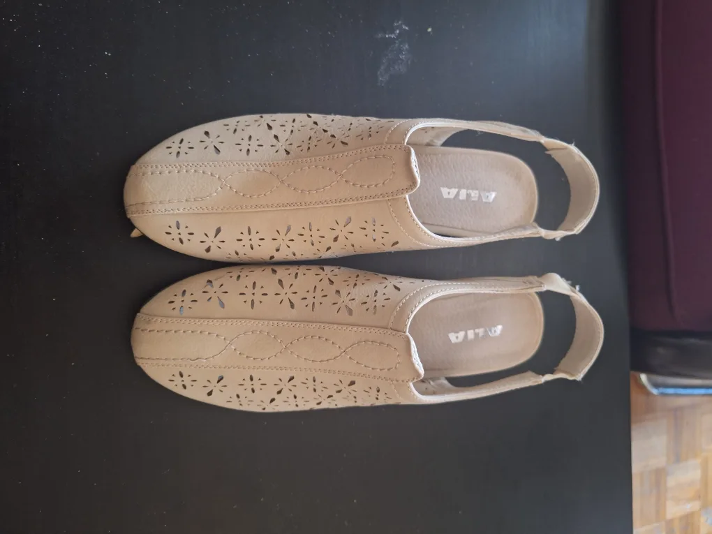 ALIA Beige Slingback Shoes - Size 7M image indicator(2)