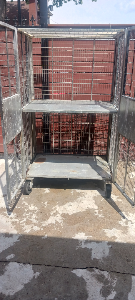 Metal Wire Cage with Wheels - photo 3