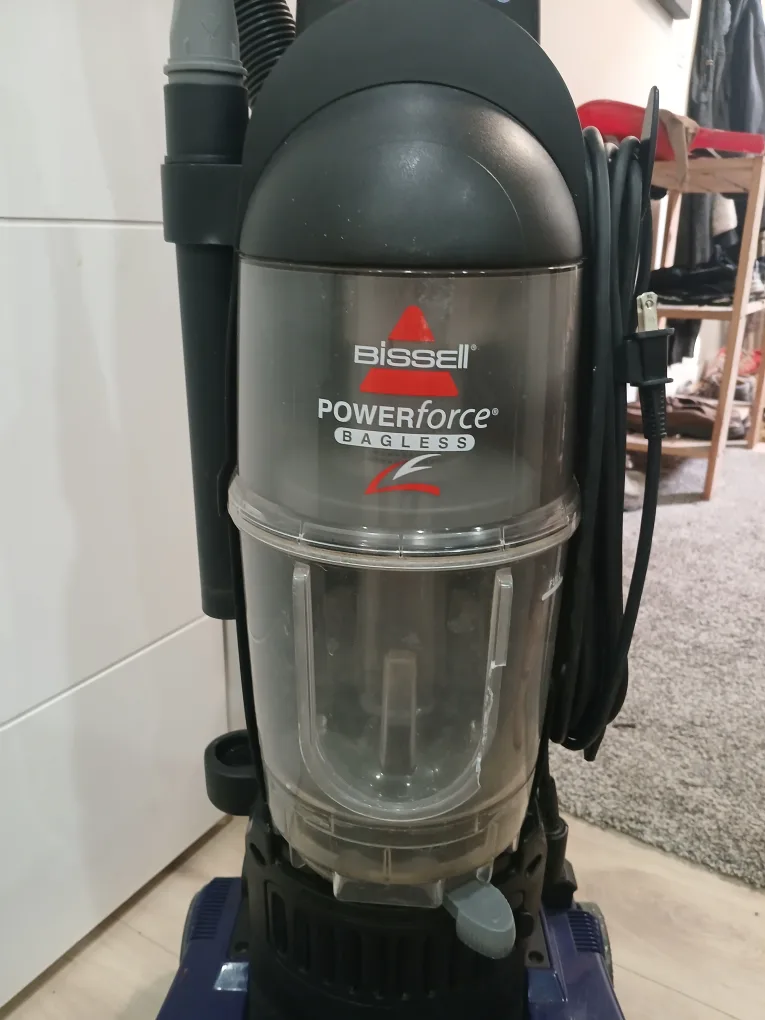 Bissell PowerForce Bagless Vacuum image indicator(3)