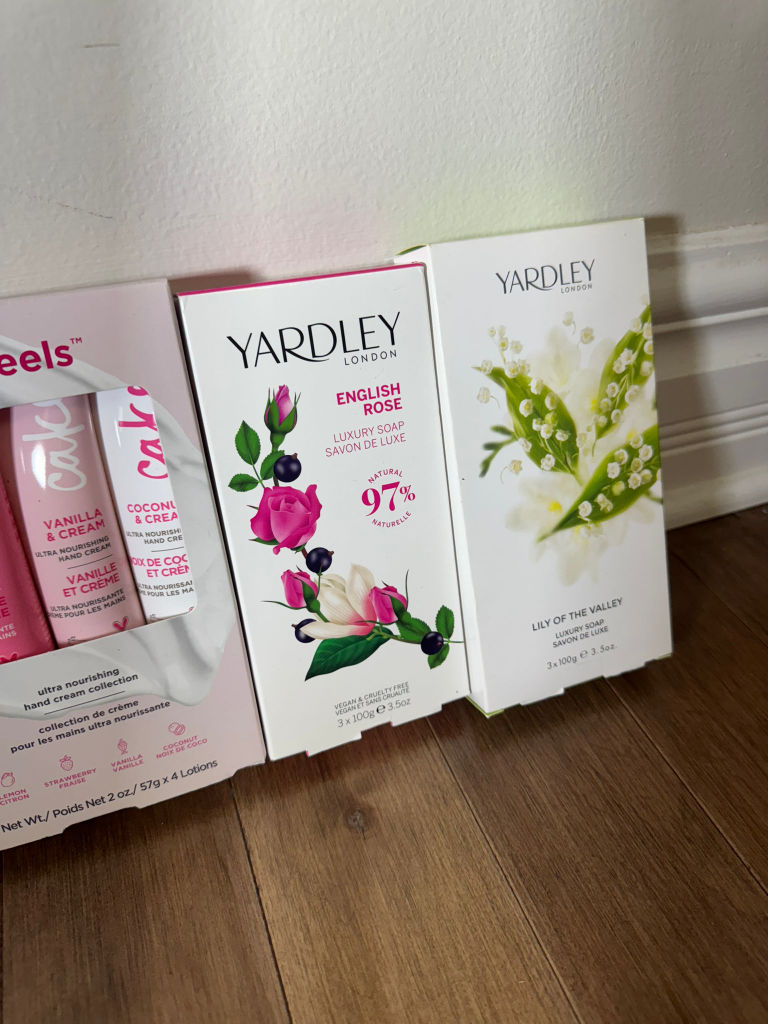 Cake Beauty All The Feels Hand Cream Set - photo 2