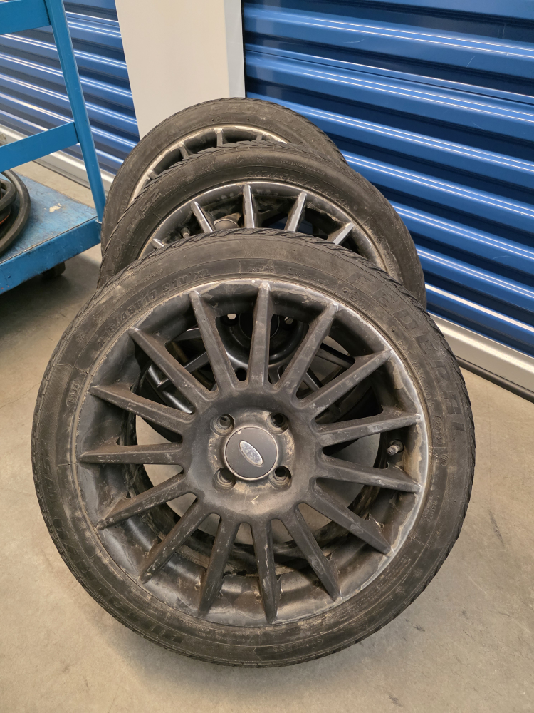 Ford Alloy Rims - photo 3