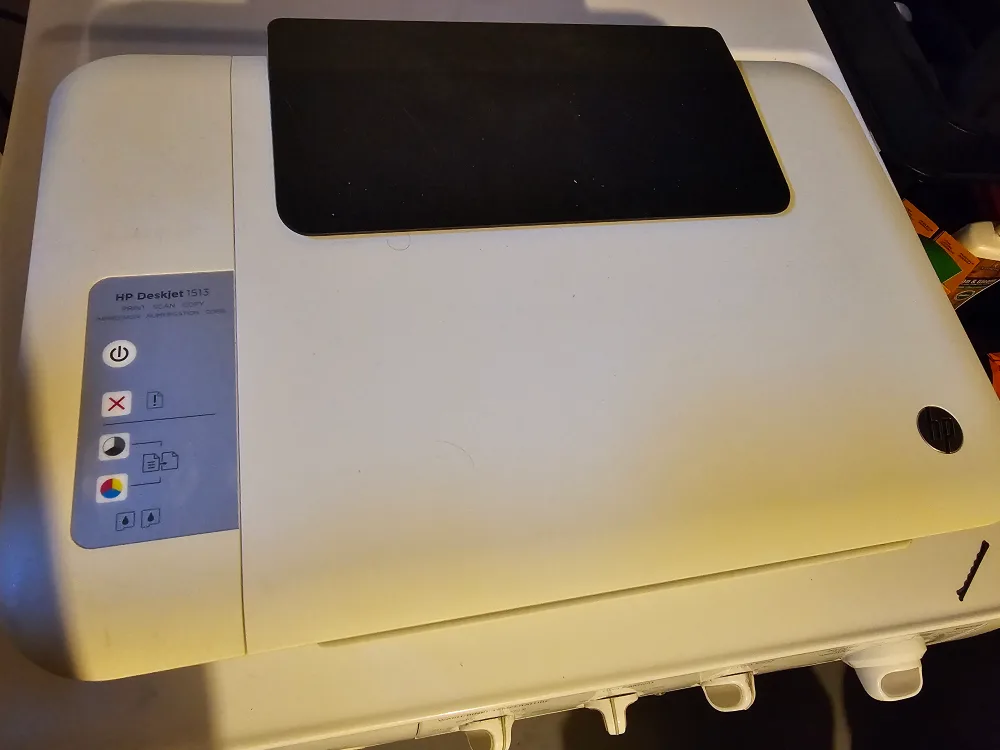 HP Deskjet 1513 Printer