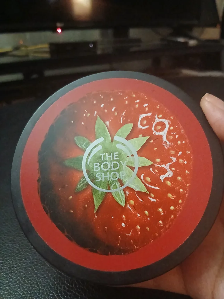 The Body Shop Strawberry Softening Body Butter thumbnail