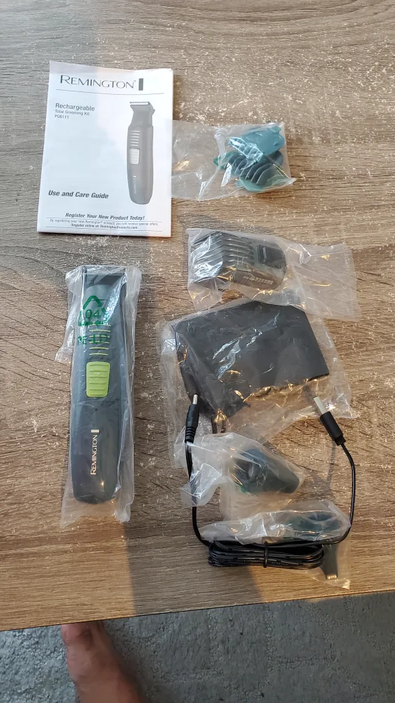 Remington Mens Grooming Kit | Brand New - Never Used image indicator(3)