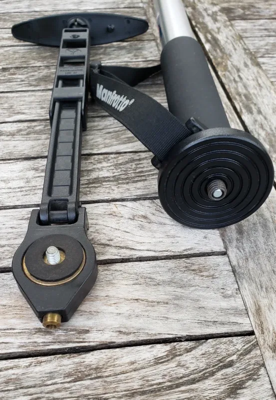 Manfrotto 679 monopod with 361 shoulder brace and belt pouch image indicator(6)