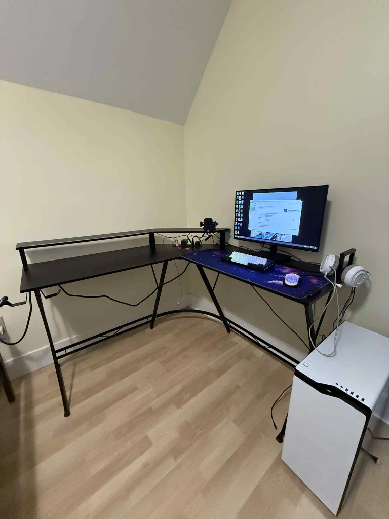 gaming set up moving out sale/trade image indicator(3)