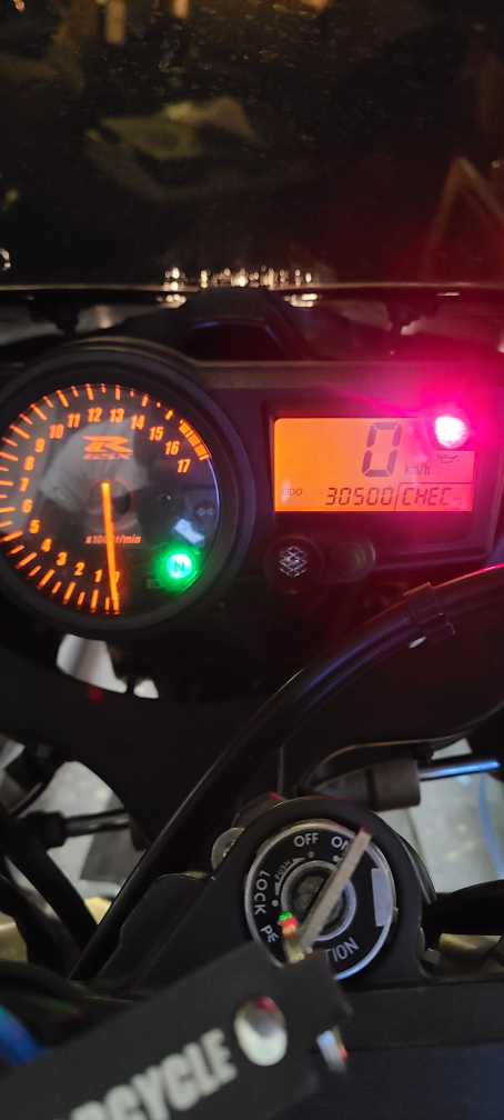 2005 Suzuki GSXR600  - Black - photo 3