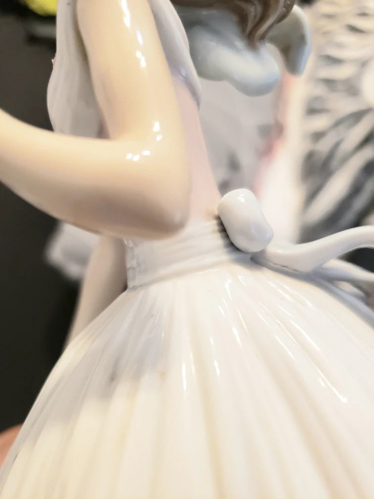 Lladró Figurine #5957, Porcelain - photo 3