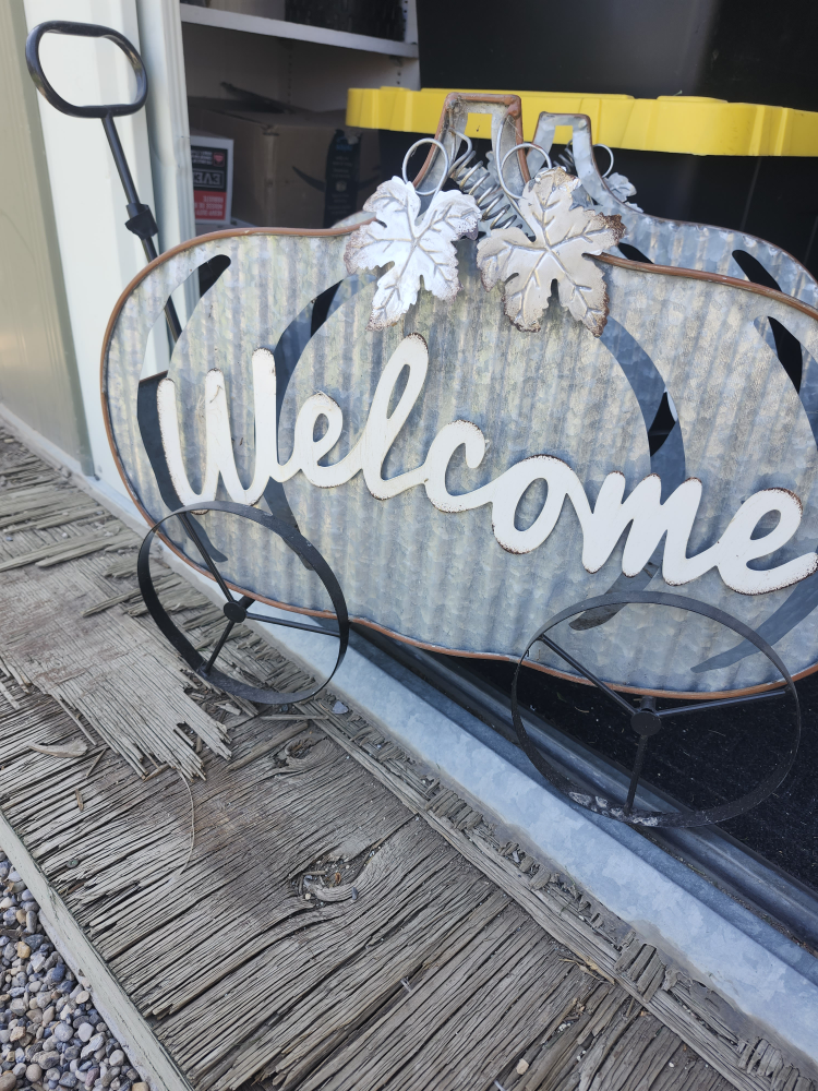 Welcome Pumpkin Cart Decor