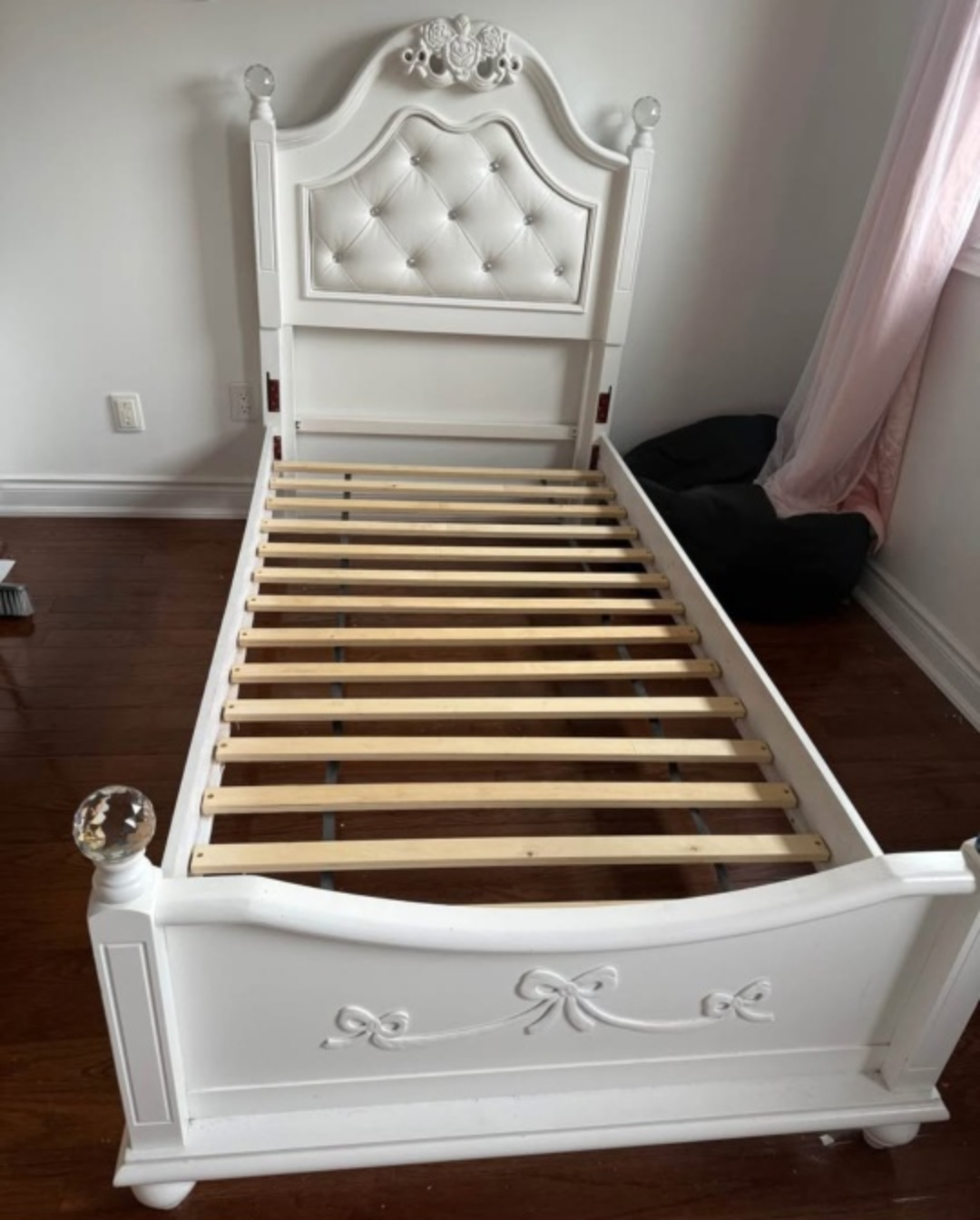 Twin size bed frame - photo 2