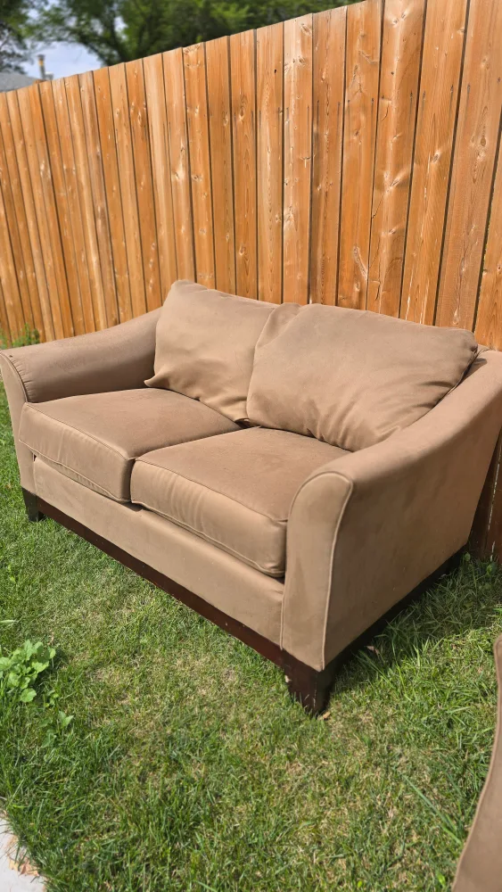 Couches in good condition - 2 pcs thumbnail