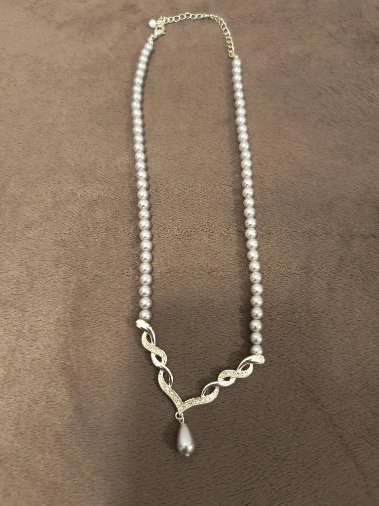 Pearl Necklace with Rhinestone Detail thumbnail