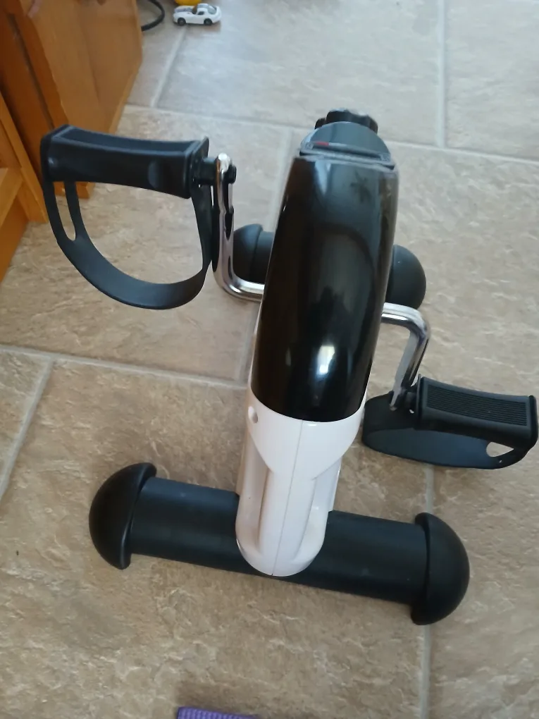 Portable Exercise Pedal Bike image indicator(3)