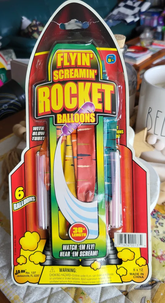 Flyin' Screamin' Rocket Balloons - New in Package! thumbnail