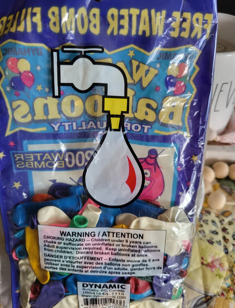 Flyin' Screamin' Rocket Balloons - New in Package! image indicator(2)