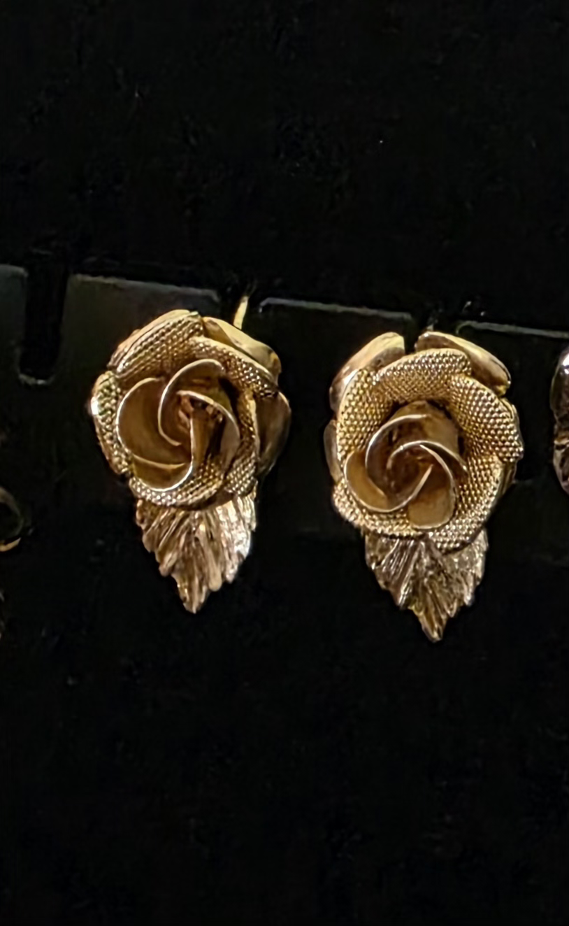 Clip-on Gold Rose Earrings
