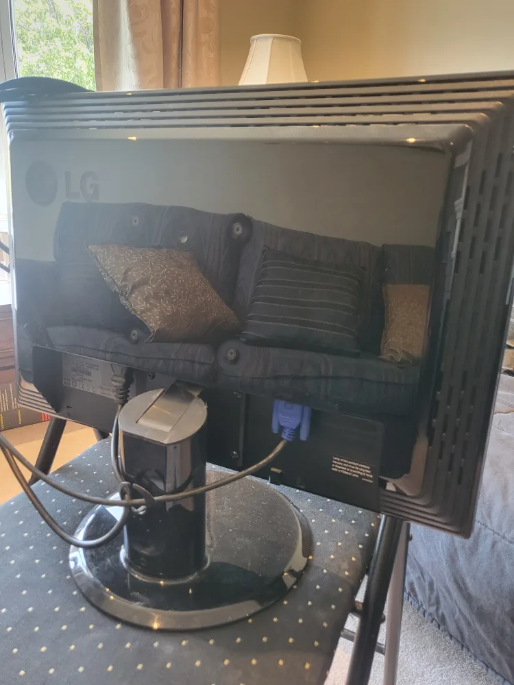 LG Flatron L222WT-BF Monitor image indicator(2)