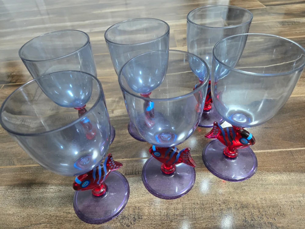 Set of 6 Fish Stem Wine Glasses thumbnail