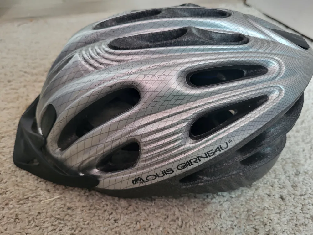 Louis Garneau Bike Helmet image indicator(3)