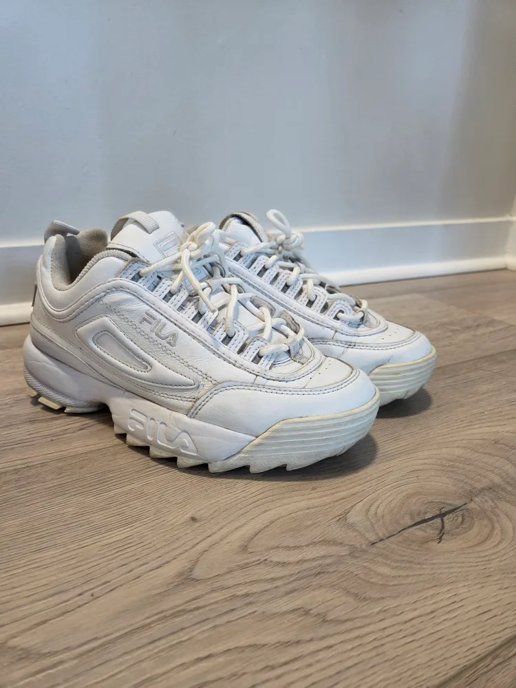 Fila Disruptor Sneakers thumbnail
