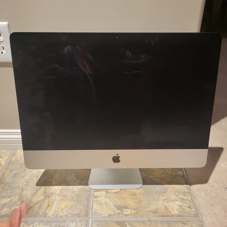Apple iMac Desktop Computer 2017 thumbnail