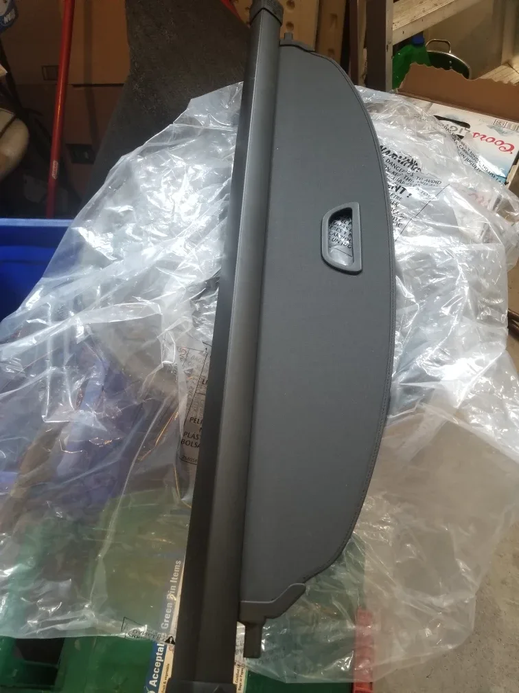 benz glc  Trunk Cargo Cover image indicator(3)